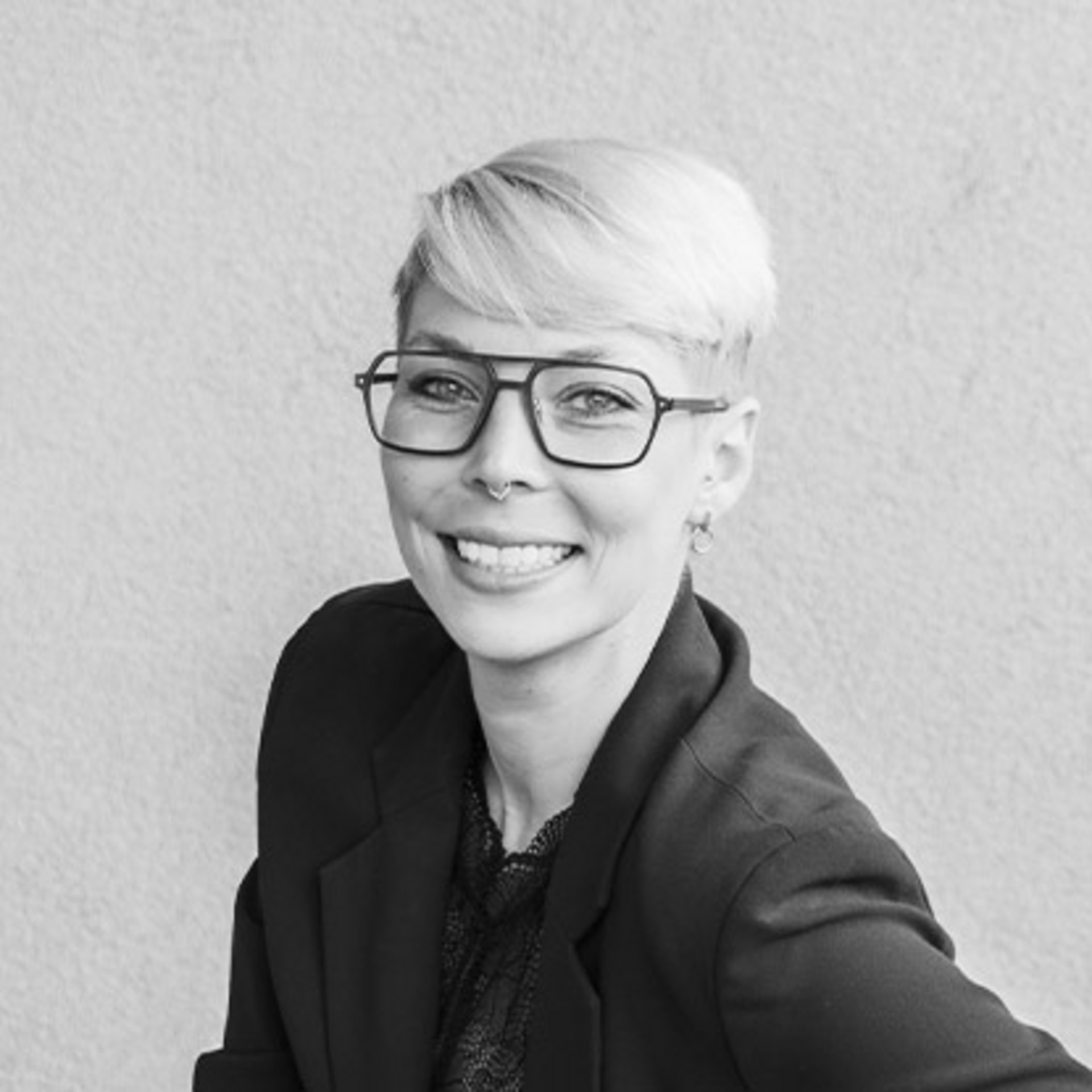 Portrait von Hannah Bauer, der Ansprechpartnerin für Events im iba Forum